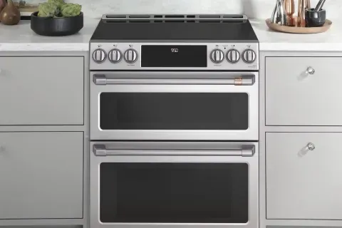 Café CHS950P2MS1 30-inch Smart Induction Range with Double Oven and Total Convection for versatile cooking.